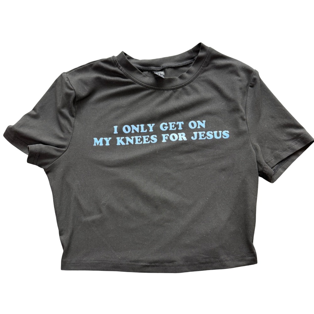 Shein Graphic Crop Top Womens Medium Black Knees For Jesus Slogan Tee
